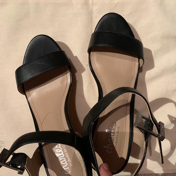 Usual comfy black heels - Picture 5 of 6